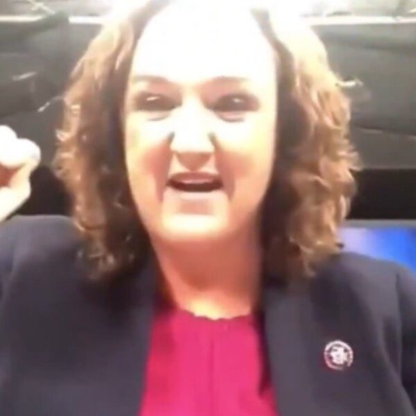 “I Need the Lights Off!” – Katie Porter Fumes and Shoots Staffers…