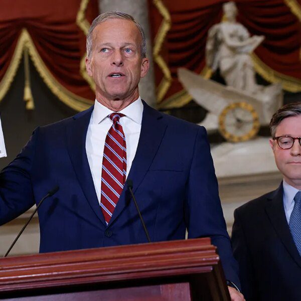 Republicans reckon with funding deadline amid shutdown deadlock with Dems