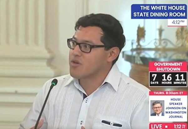 Watch Journalist Julio Rosas at White House Meeting, Explaining How Democrats and…