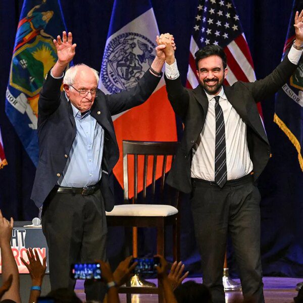 AOC, Bernie rally for Zohran Mamdani as early voting begins in NYC…