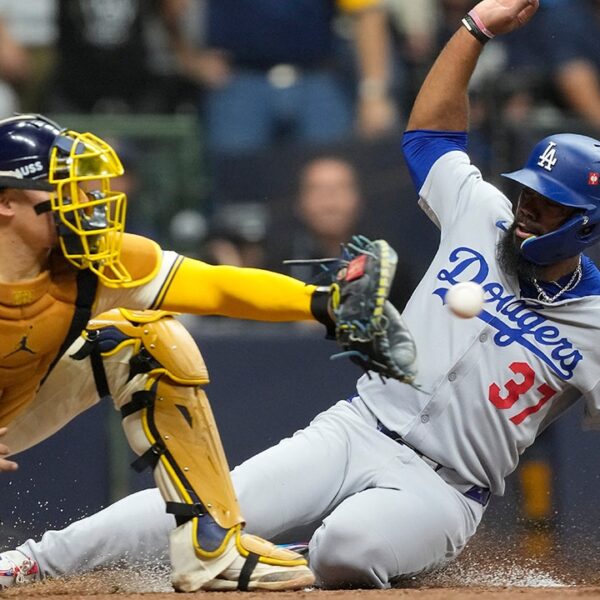 Brewers full unreal double play vs Dodgers