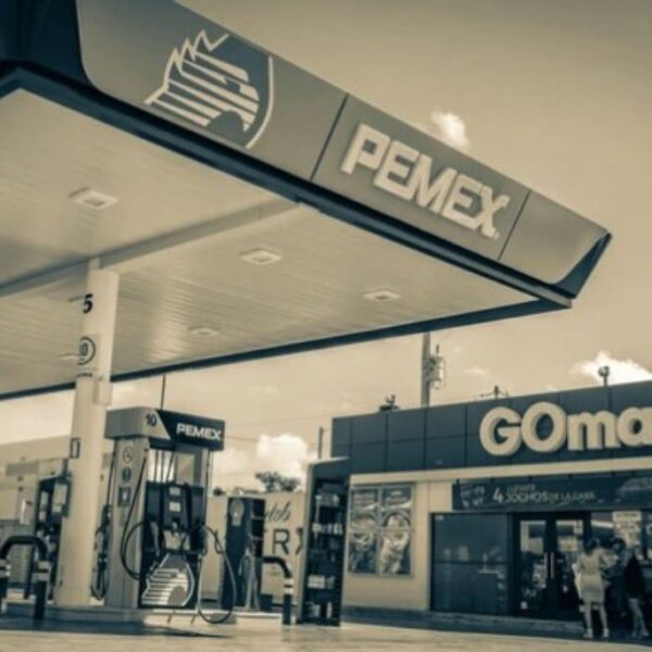 Mexico funds the Cuban regime whereas Pemex sinks into debt