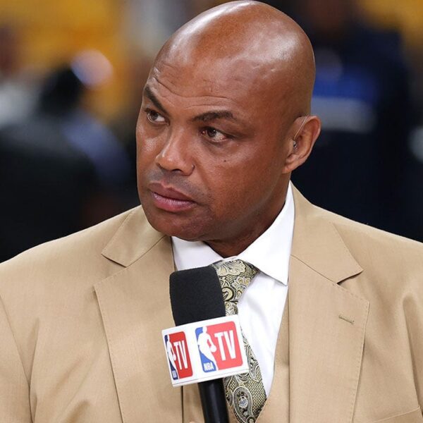 WNBA gamers obtain warning from Charles Barkley