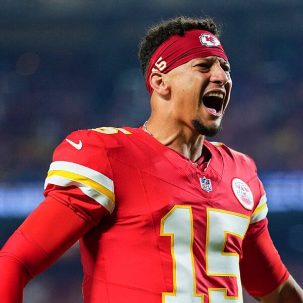 Chiefs finish Lions’ 4-game win streak with commanding victory