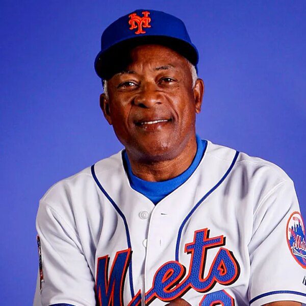 MLB All-Star Sandy Alomar Sr. useless at 81 after taking part in,…