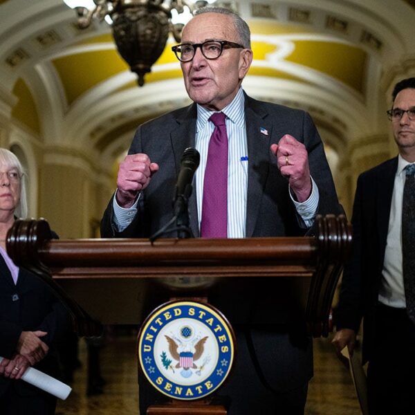 Government shutdown enters fifth week as federal employee paydays loom