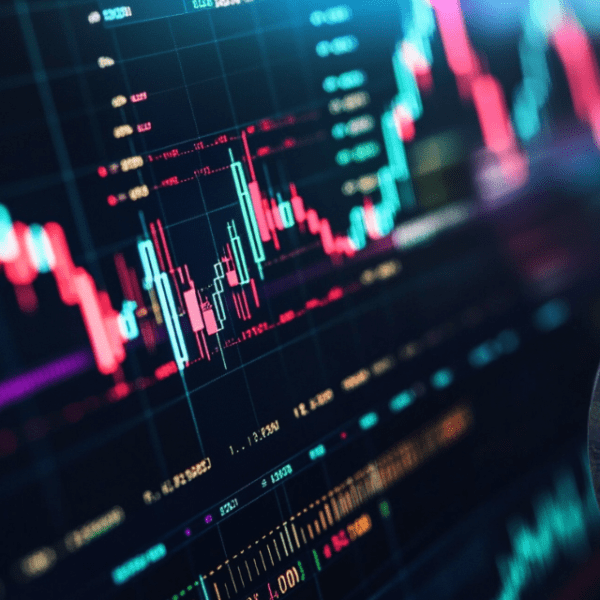 Solana Price Forecast: SOL Forms Golden Cross Amid $780M Staking Outflows