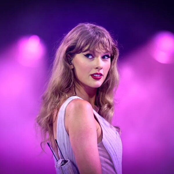 Taylor Swift followers accuse singer of utilizing AI in her Google scavenger…