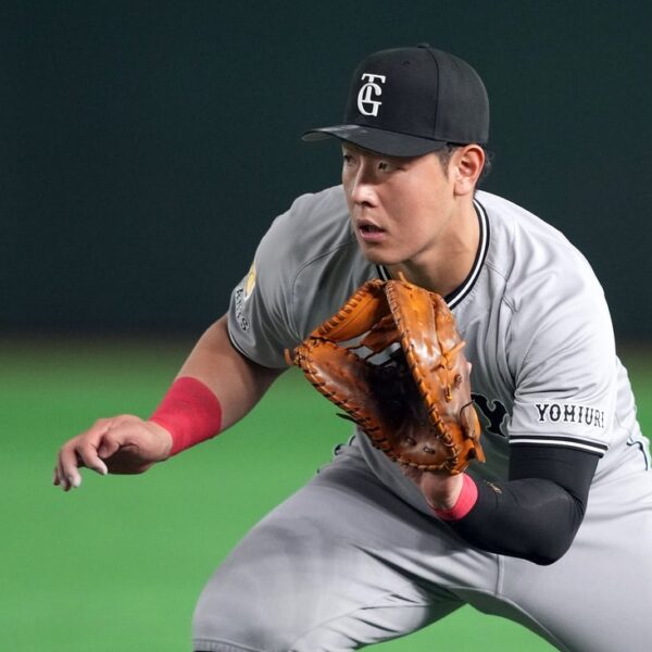 Kazuma Okamoto, Kona Takahashi posted for MLB groups
