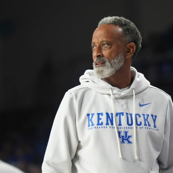 Roundup: No. 14 Michigan throttles No. 18 Notre Dame in Detroit