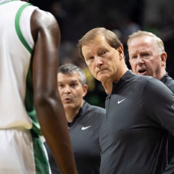 Long-range accuracy helps Oregon maintain South Dakota St. at bay