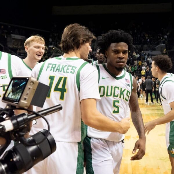 Short-handed Oregon pursues improved efficiency vs. Rice