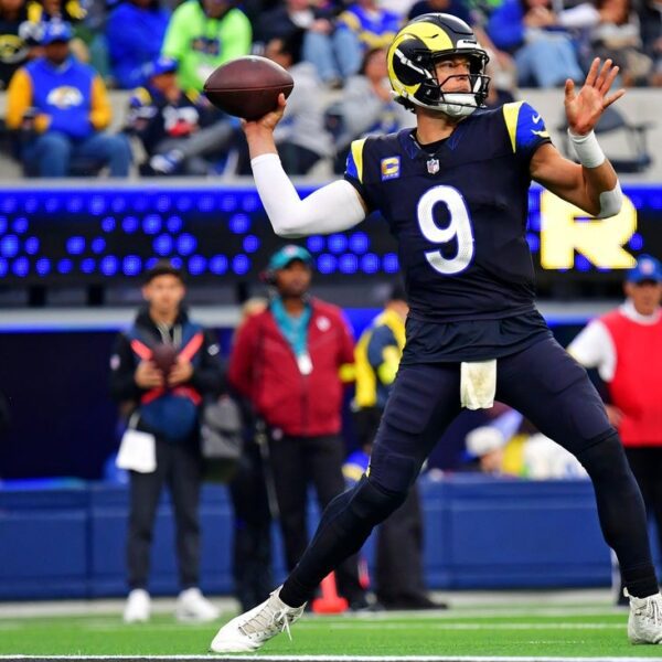 Star QBs in highlight as division-leading Bucs, Rams meet