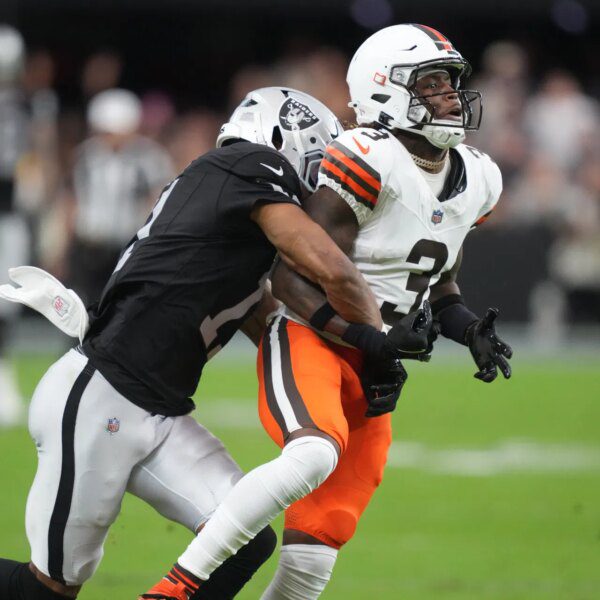NFL followers react as Browns WR fumbles Shedeur Sanders’ move whereas showboating…