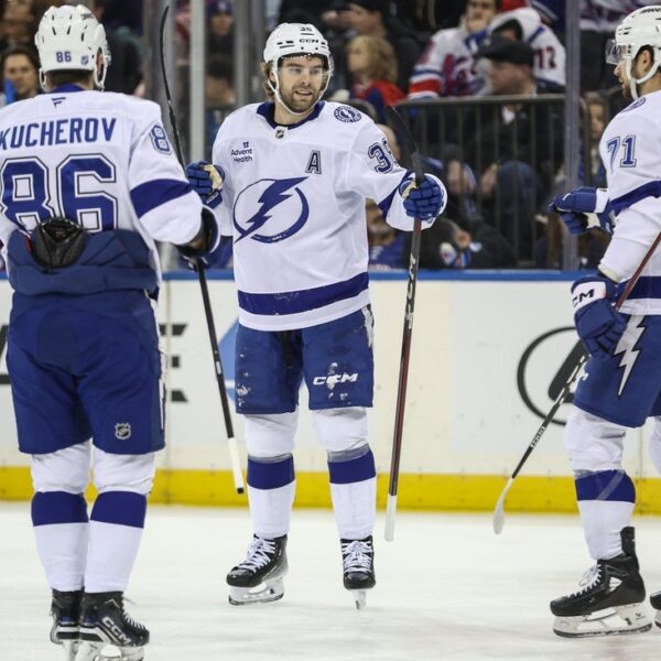 NHL roundup: Lightning stifle Rangers in seventh straight win