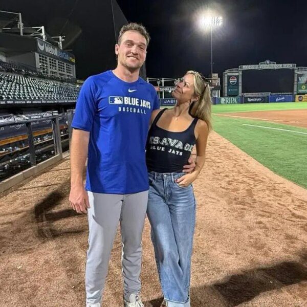 Trey Yesavage’s fiancée Taylor Frick celebrates Thanksgiving with a romantic kiss and…