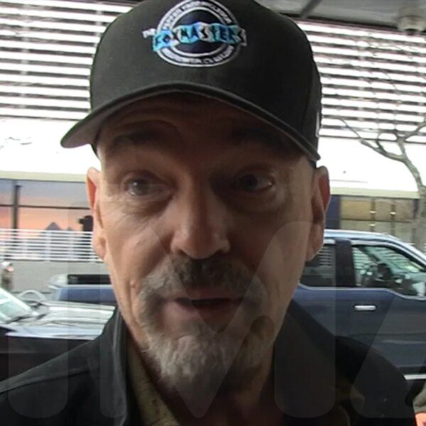 Billy Bob Thornton Says Celebs Shouldn’t Push Causes in Award Show Speeches