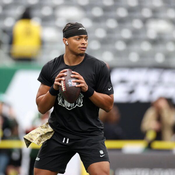 Is Justin Fields enjoying tonight? Exploring Jets QB plan for Week 11…