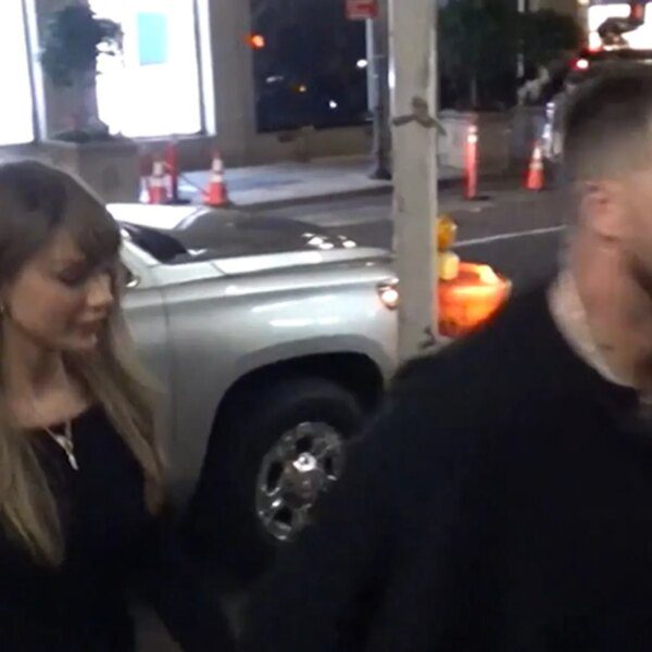 Taylor Swift and Travis Kelce Hold Hands on Dinner Date