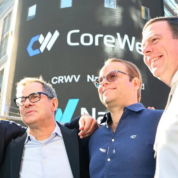 As data-center operator CoreWeave prepares for earnings, inventory bears fear its funds…