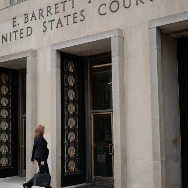 ‘The system’s about to interrupt’ — Thousands of court-appointed attorneys and staffers…