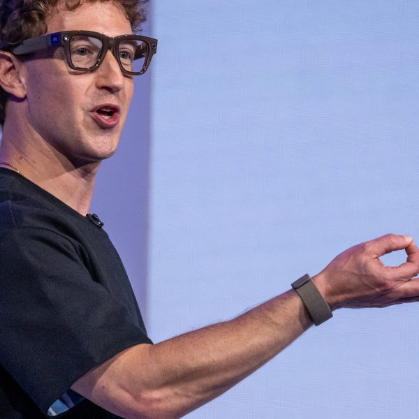 The studying behavior giving executives an edge within the AI period