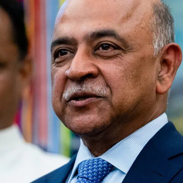 IBM’s CEO disagrees with JPMorgan CEO Jamie Dimon’s disdain for texting in…