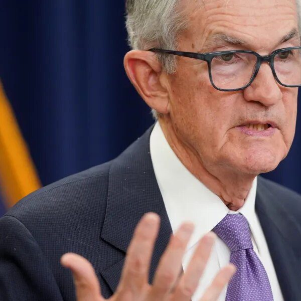 Top analyst sees ‘real cracks for mid- to lower-end shoppers’ because the…