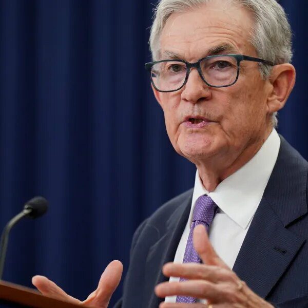 ‘Just sufficient to spend, not sufficient to splurge’: The low-hire labor market…