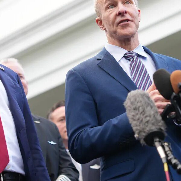 Airlines plead for finish of presidency shutdown as unpaid air visitors controllers…