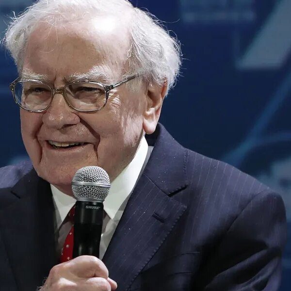Despite AI bubble fears, Warren Buffett’s Berkshire Hathaway buys shares of hyperscaler…