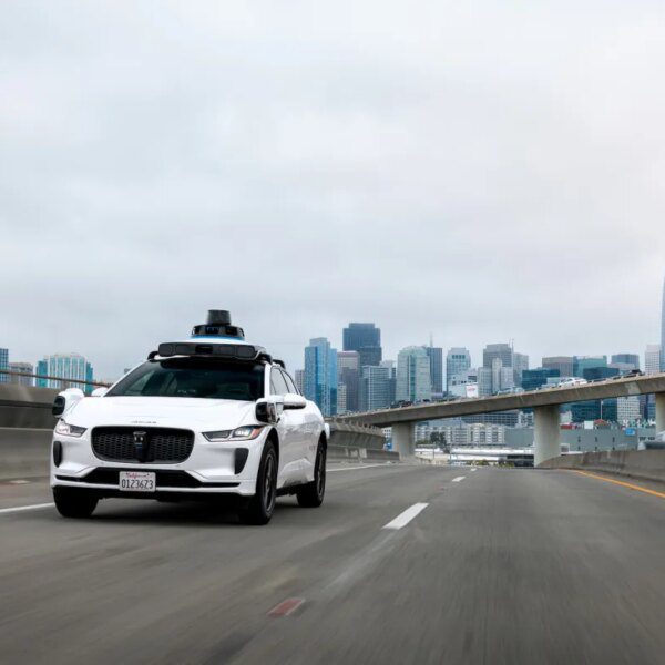 Waymo robotaxis at the moment are giving rides on freeways in LA,…