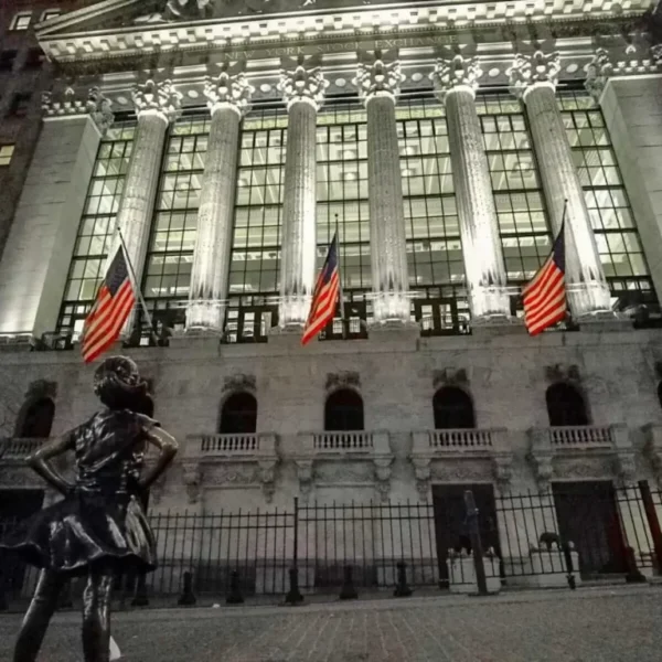 Stocks Settle Mixed as Fed Comments Suggest a Rate Cut Pause –…