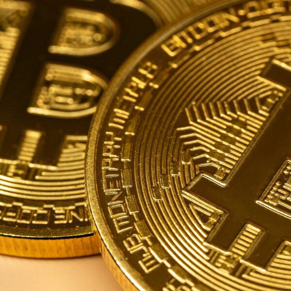 Top Bitcoin Bull Identifies Key Force Driving BTC’s Sharp Decline