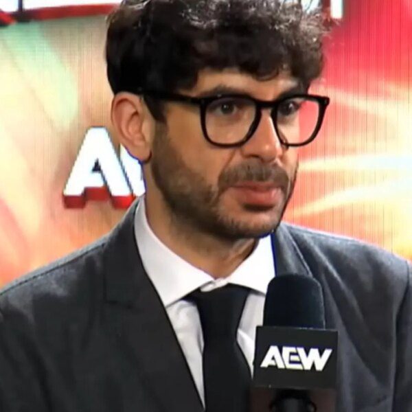 Former WWE star and companion shockingly stroll out of AEW Collision after…