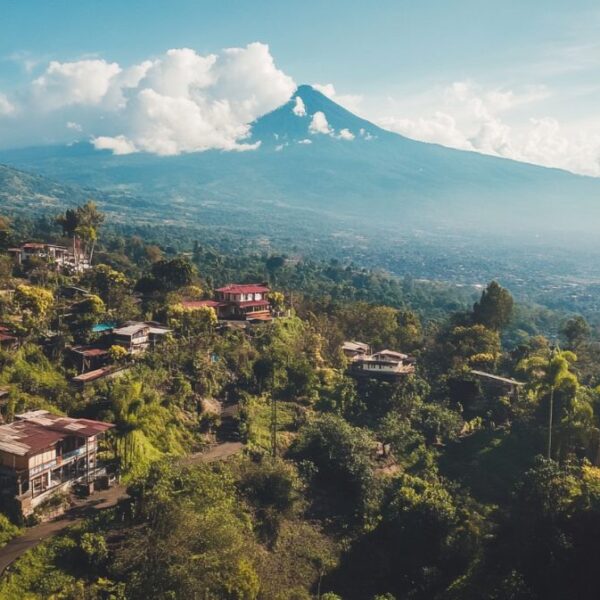 El Salvador Buys 1,100 BTC as Price Slides Below $90k