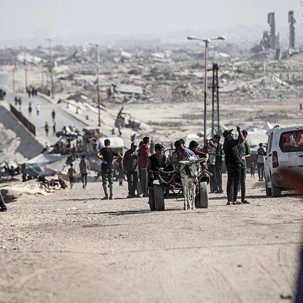 Hamas arms over 3 coffins with hostage stays to Israel