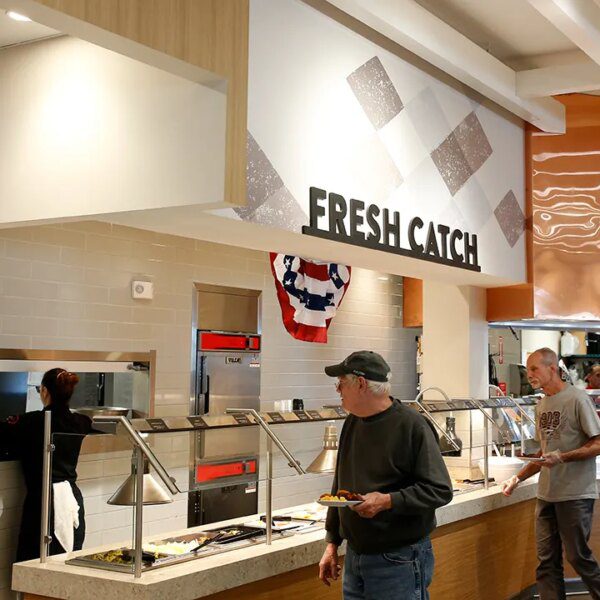 Major restaurant chains supply free meals for veterans on Veterans Day