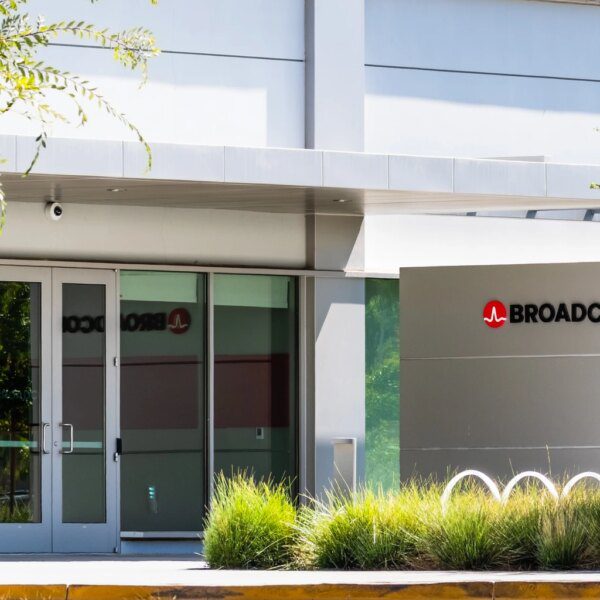 Broadcom: This AI Stock Is Set To Surge From Inference Demand (NASDAQ:AVGO)