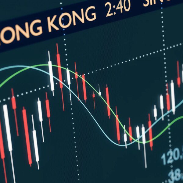 Futu Holdings: Q3 Earnings Recap And Macro Risks (Rating Downgrade)