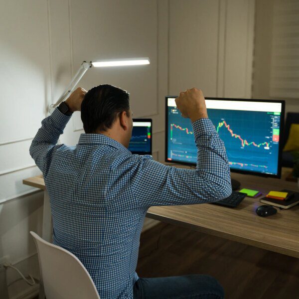 Seeking 15%+ Yields? Here Are 2 BDCs I’m Buying