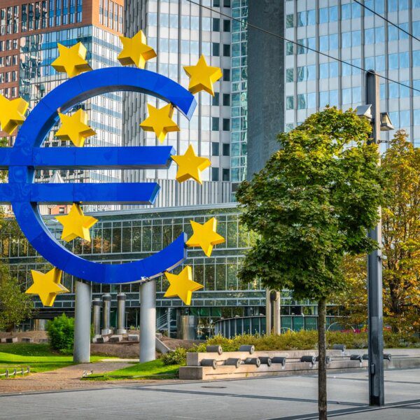 Rates Spark: A Good Place For Rates And Sentiment