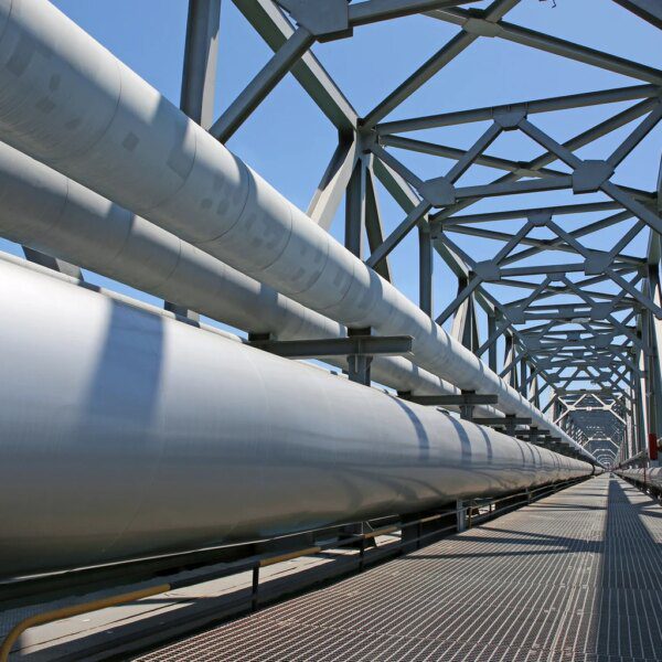 Protection From Tariffs, Boost From AI, Market-Beating Returns: Enbridge Set To Win…