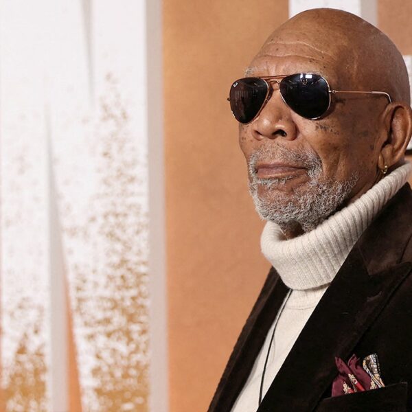 Morgan Freeman ‘somewhat PO’d’ at unauthorized AI makes use of of his…