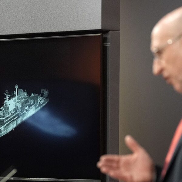 UK tracks Russian spy ship Yantar, warns Putin