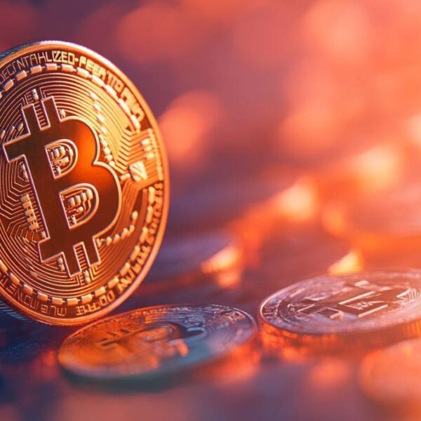 BlackRock Bitcoin ETF Sees Record $523 Million Outflow as BTC Drops Below…