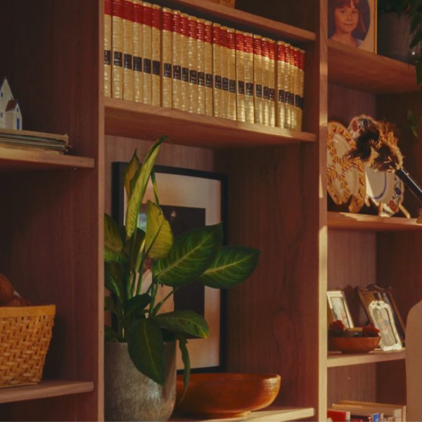 1X struck a deal to ship its ‘dwelling’ humanoids to factories and warehouses