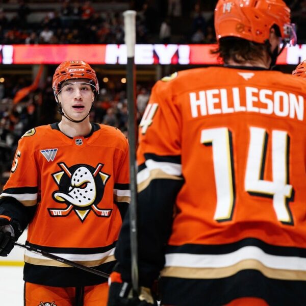 Beckett Sennecke’s streak boosts Ducks as they welcome Mammoth