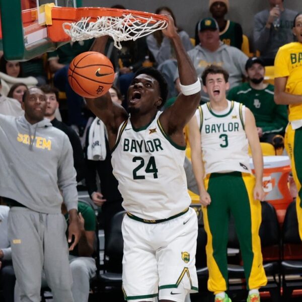Tounde Yessoufou leads Baylor’s rout of Sacramento State
