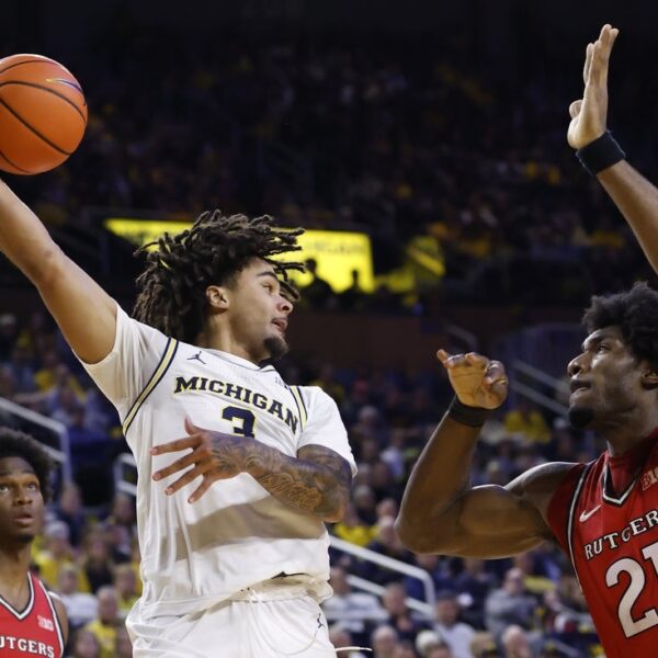 Morez Johnson Jr. leads No. 3 Michigan to rout of Rutgers